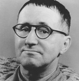 Bertolt Brecht, a Kurázsi mama és gyermekei szerzője